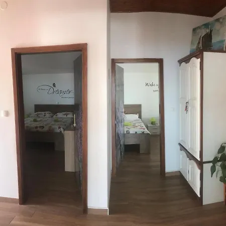 Adriatic Apartment Makarska *