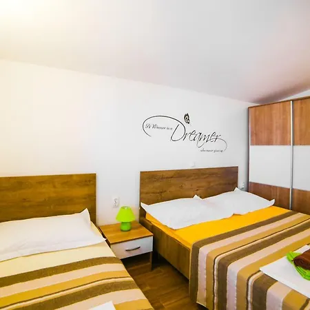 Daire Adriatic Apartment Makarska